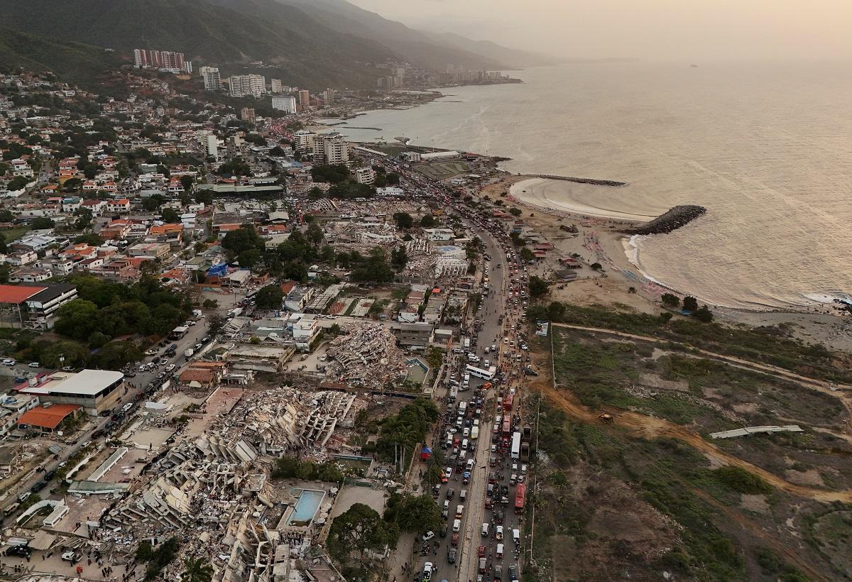 33 people rescued, thousands still missing after Venezuela earthquakes