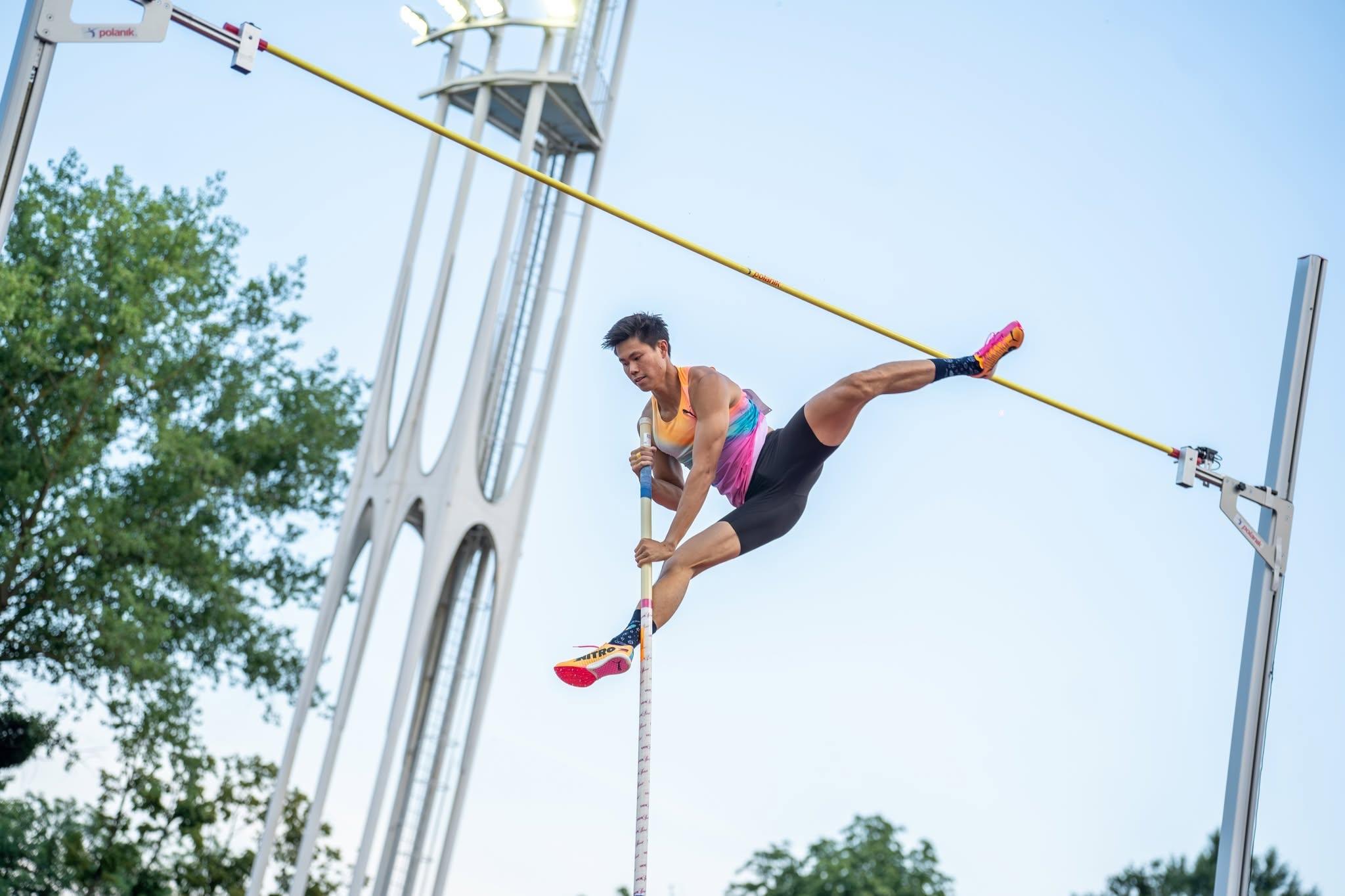 EJ Obiena at the Czeslaw Cybulski Memorial