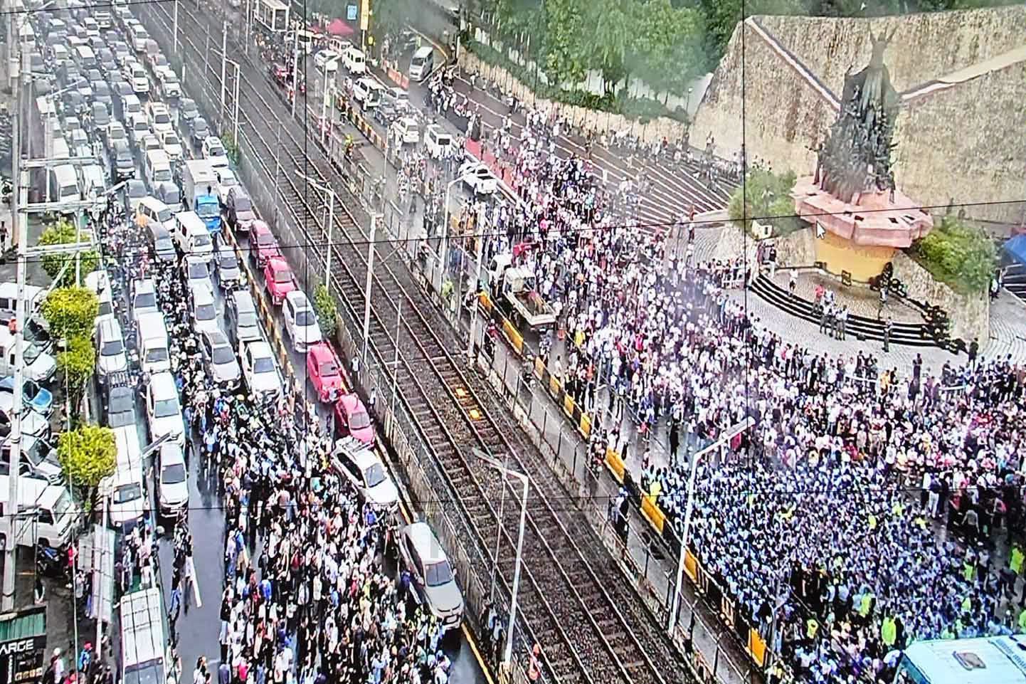 EDSA rallyists urged to keep activity 'peaceful'