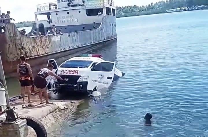 Ambulance plunges into sea at Zamboanga Sibugay port