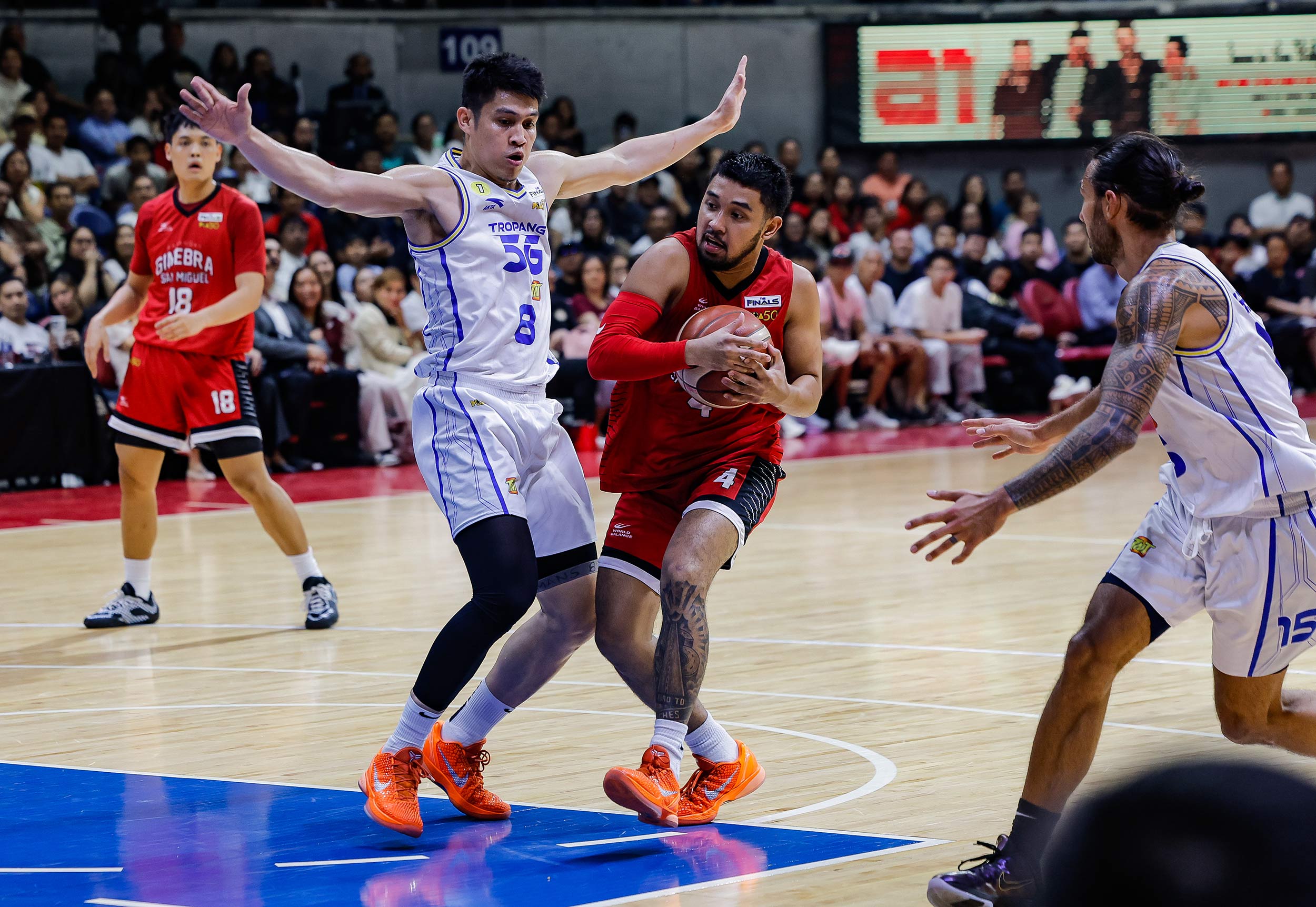 PBA: Foes and teammates alike marvel at RJ Abarrientos' rising game
