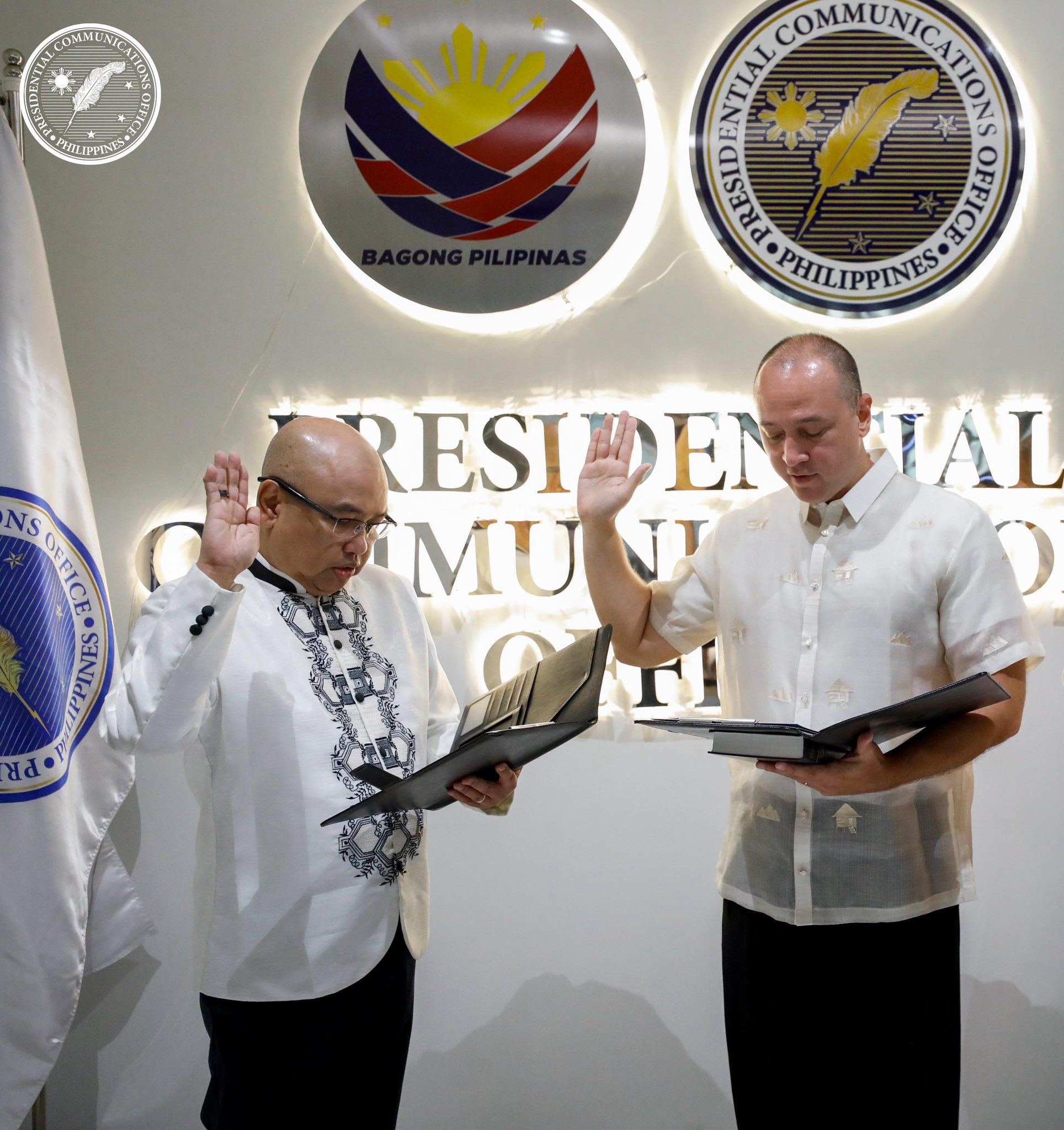 Lino Cayetano takes oath as new PTV-4 general manager