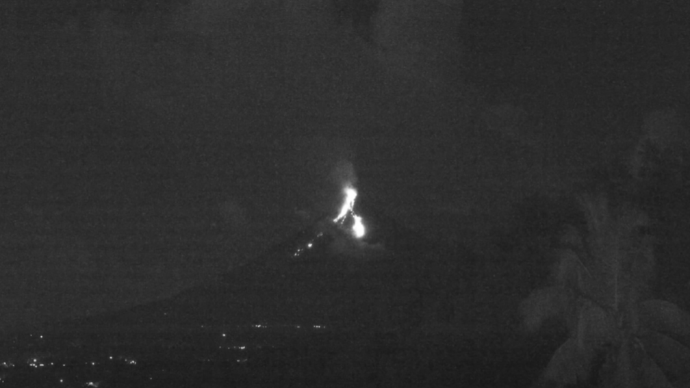 WATCH: Mayon Volcano’s lava effusion on Day 167 of effusive eruption