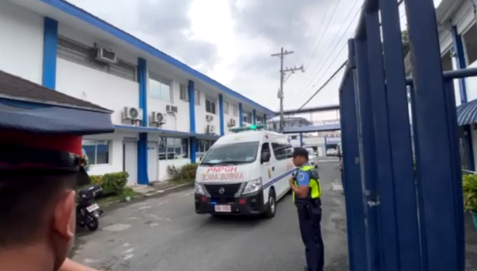 Ex-DPWH chief Bonoan leaves PNP hospital for Sandiganbayan 