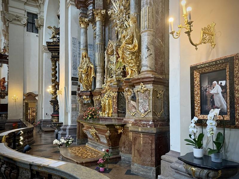 Filipino version of Pope Benedict’s prayer on display at Sto. Niño church in Prague