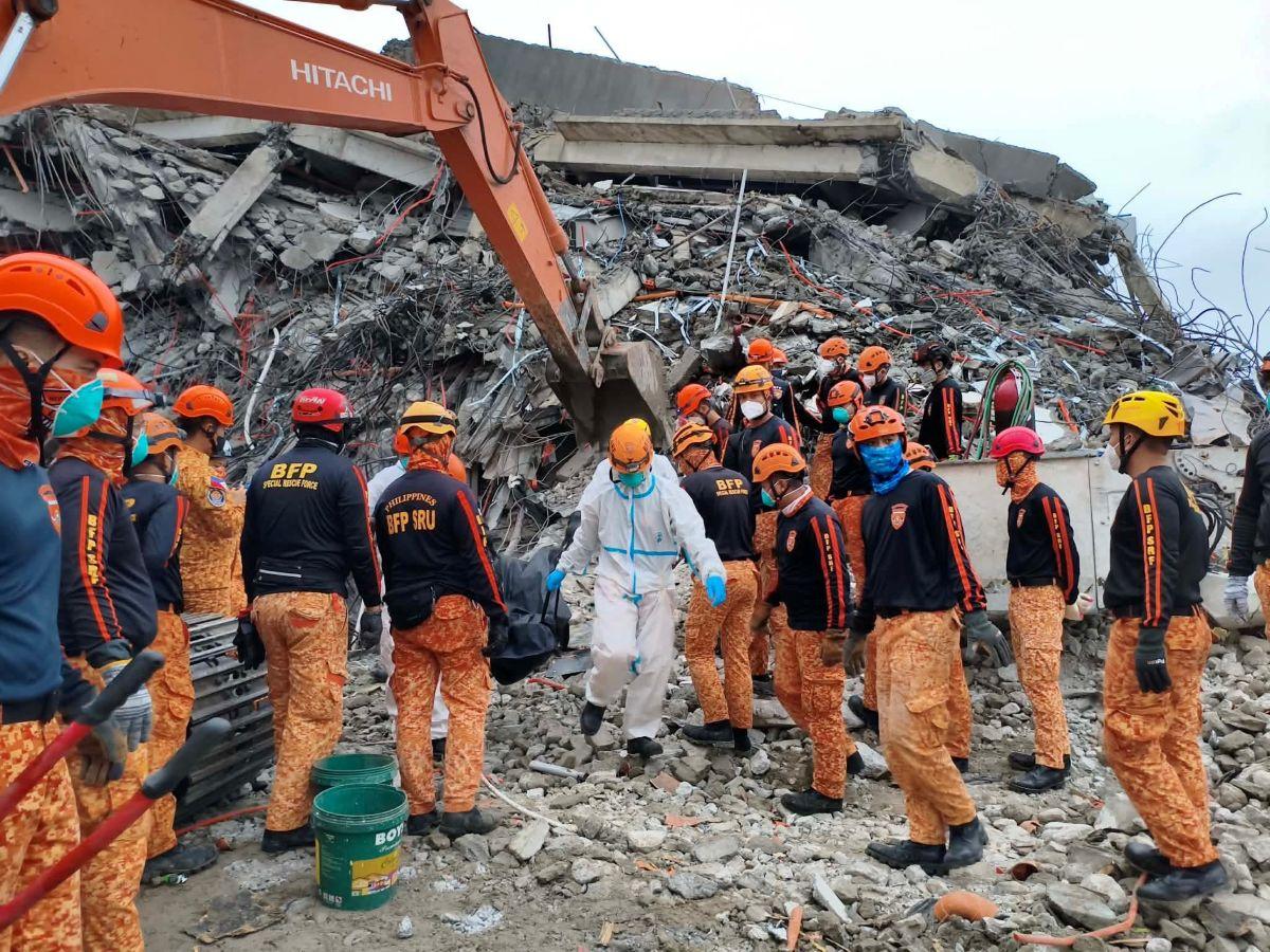 Body of 22nd victim extricated from site of a collapsed building in Angeles City