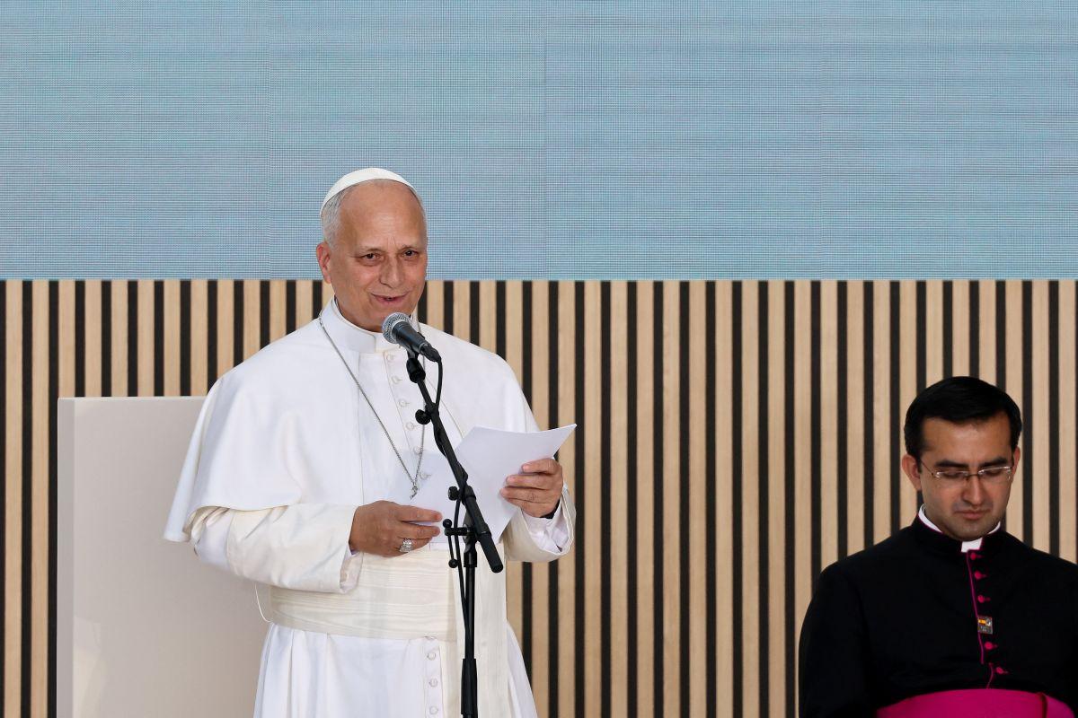 Pope Leo urges leaders to stop dividing, listen to world's cries for peace