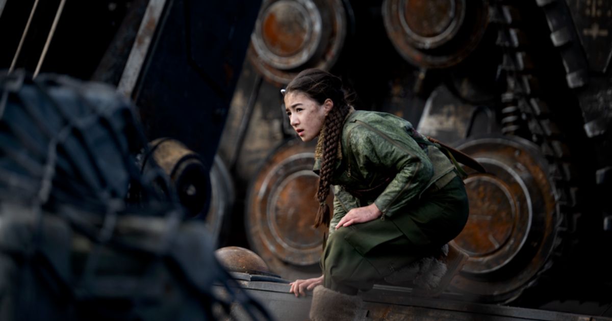 Filipina British actress Eve Ridley soars high in 'Supergirl'