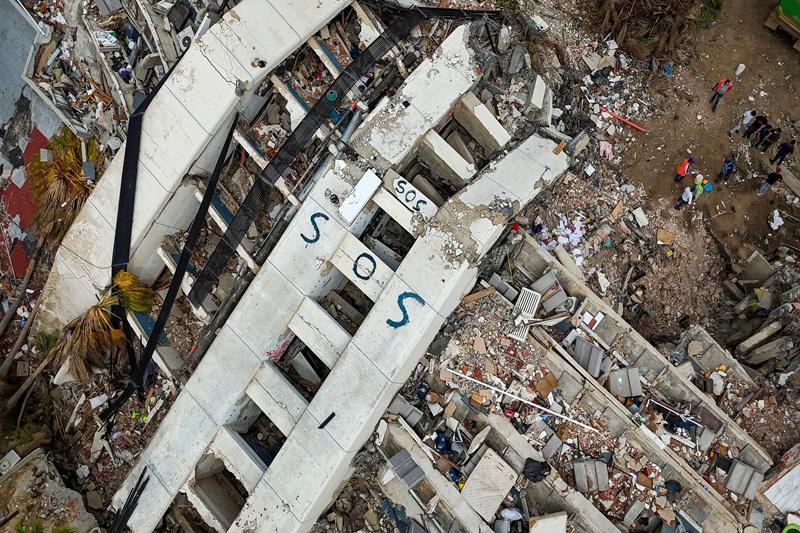 Rescuers save trapped man from Venezuela mall rubble nearly eight days after earthquakes