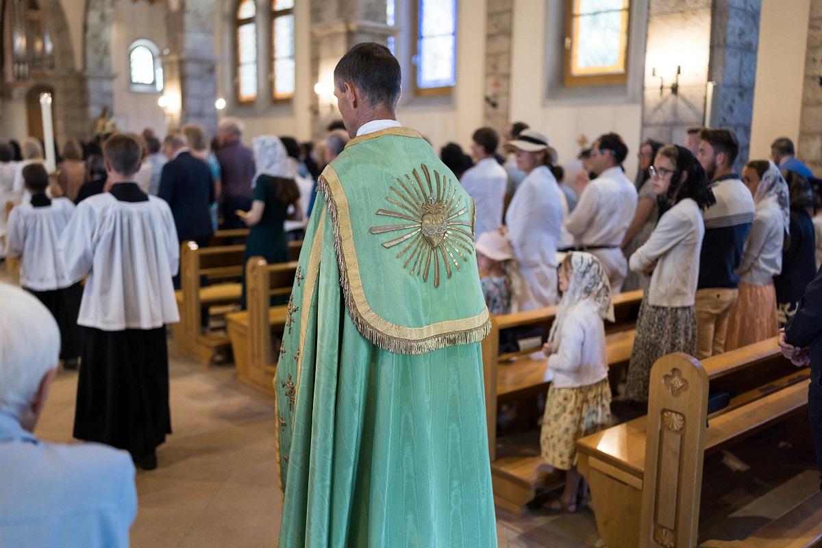 A future pope will 'welcome us back', says priest from excommunicated Catholic sect