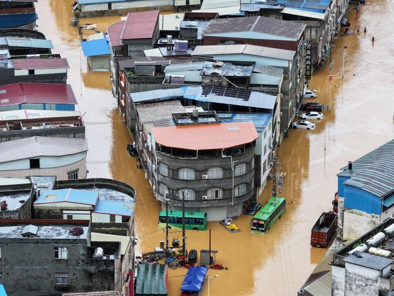 Flooding kills two in China's Nanning as east braces for Super Typhoon Bavi