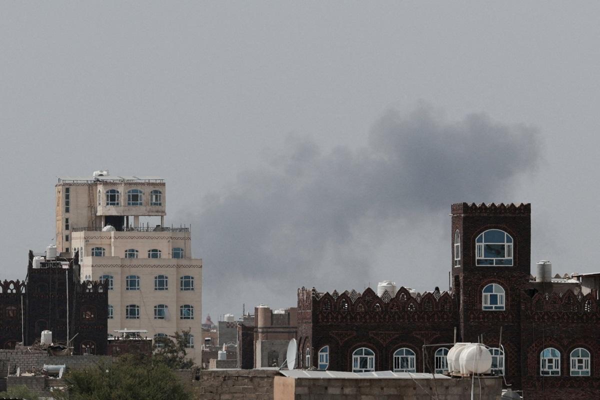 Houthis accuse Saudi Arabia of striking Sanaa Int'l Airport, vow retaliation