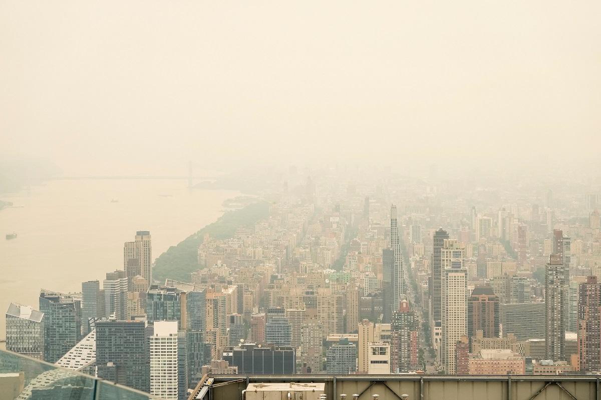 Canada wildfire smoke blankets US Midwest, Northeast with dangerous orange haze