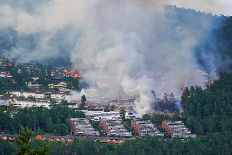 More than 100 homes destroyed in Norway fire