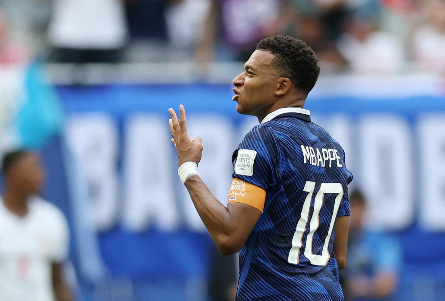France's Mbappe becomes FIFA World Cup's all-time top scorer