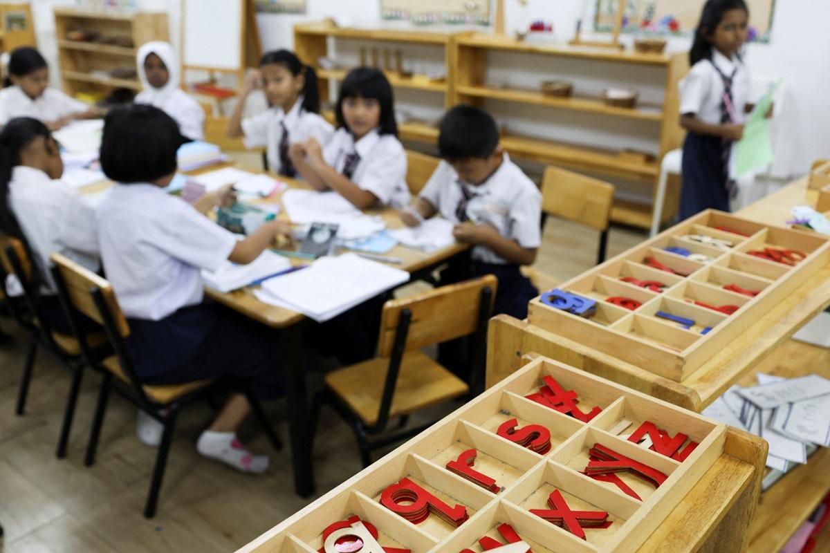 Study documents a precipitous decline in the number of languages