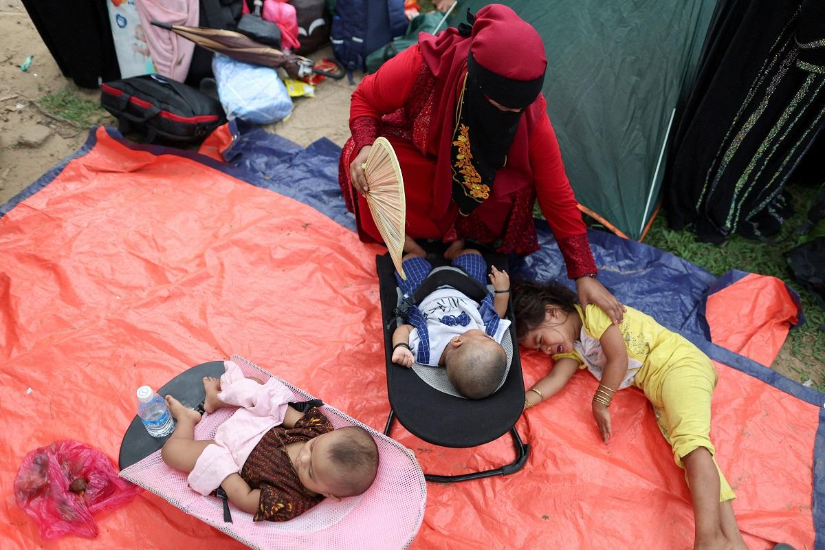 Malaysia detains over 100 Rohingya refugees seeking shelter at UNHCR