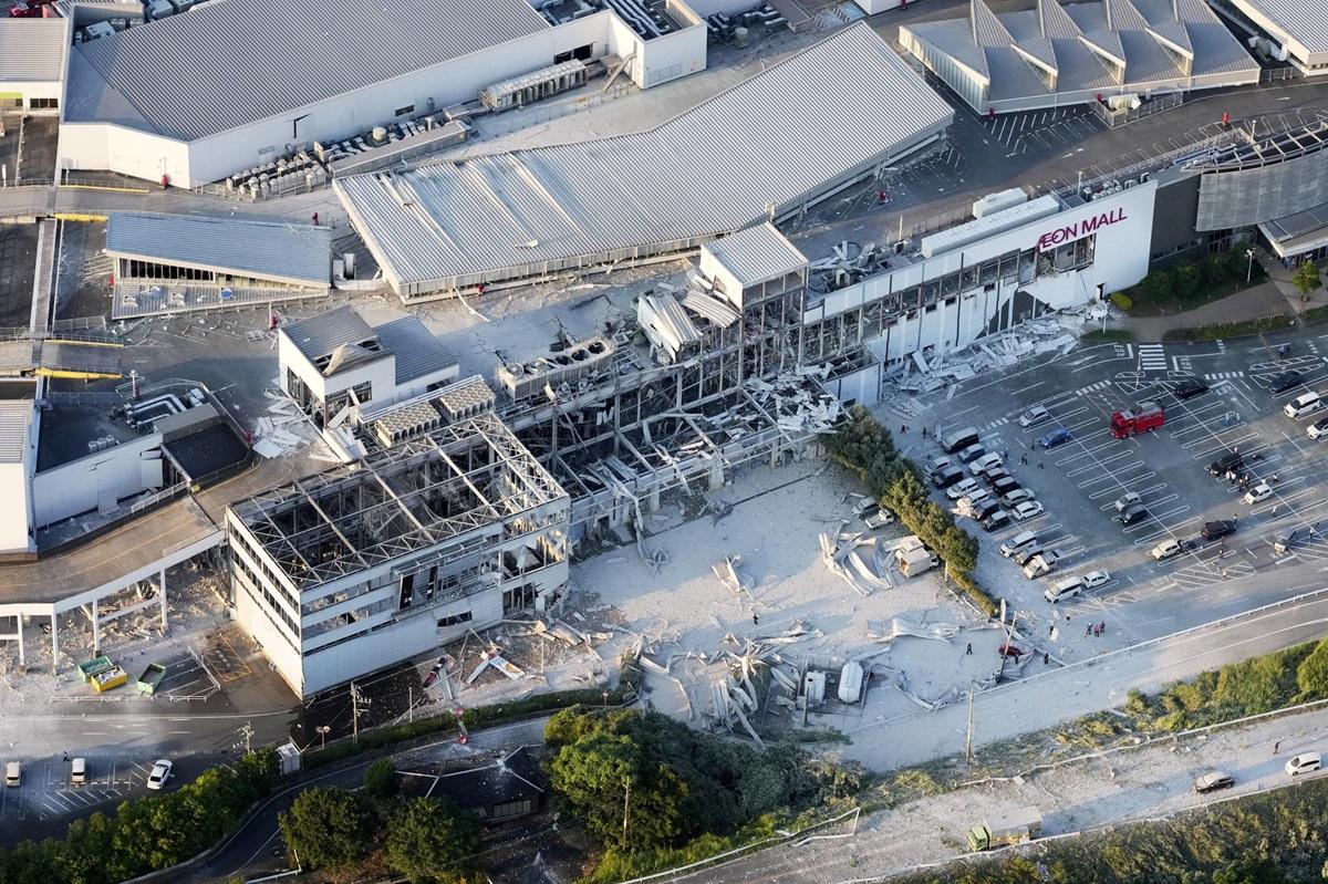 People trapped in mall after southern Japan rocked by major earthquake