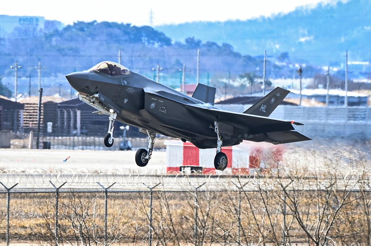 White phosphorus 'leak' inside US air base in South Korea, Seoul says