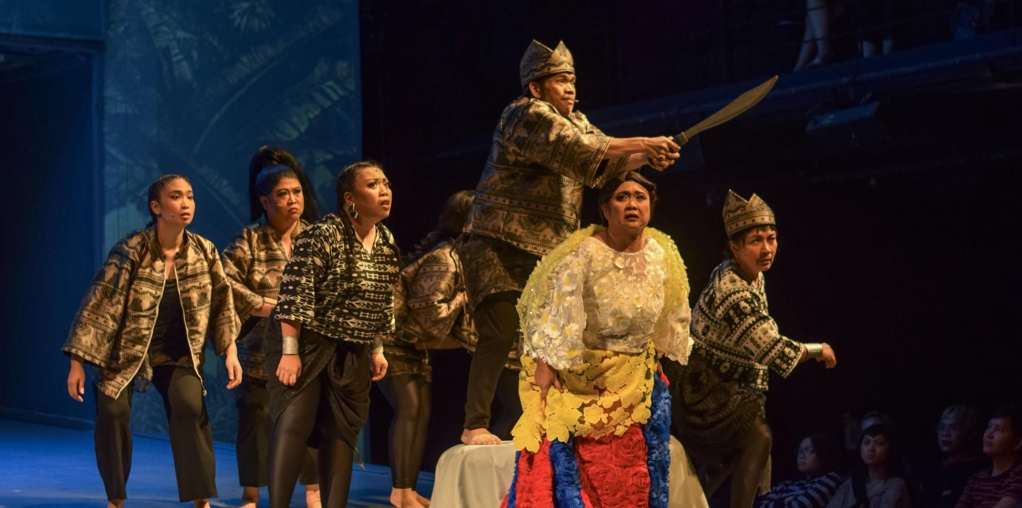 Review: ‘Ang Babae sa Septic Tank 4’ is a celebration of Philippine theater in all its glorious mess