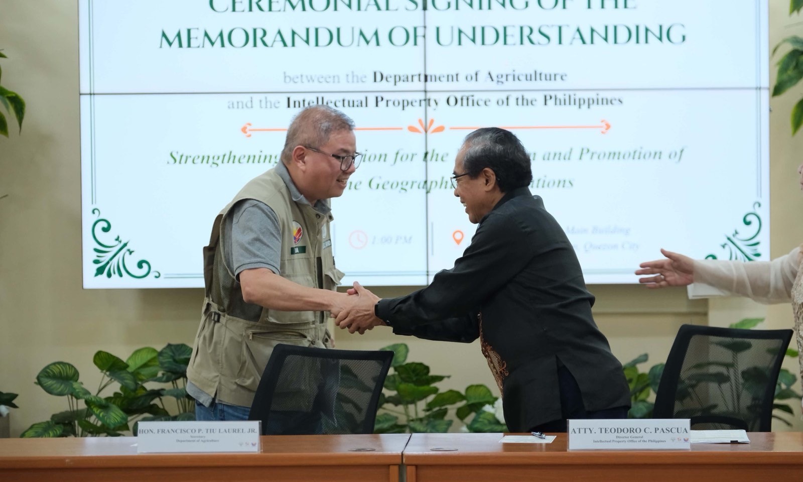 DA, IPOPHL ink deal to boost agri-fishery products as premium global brands