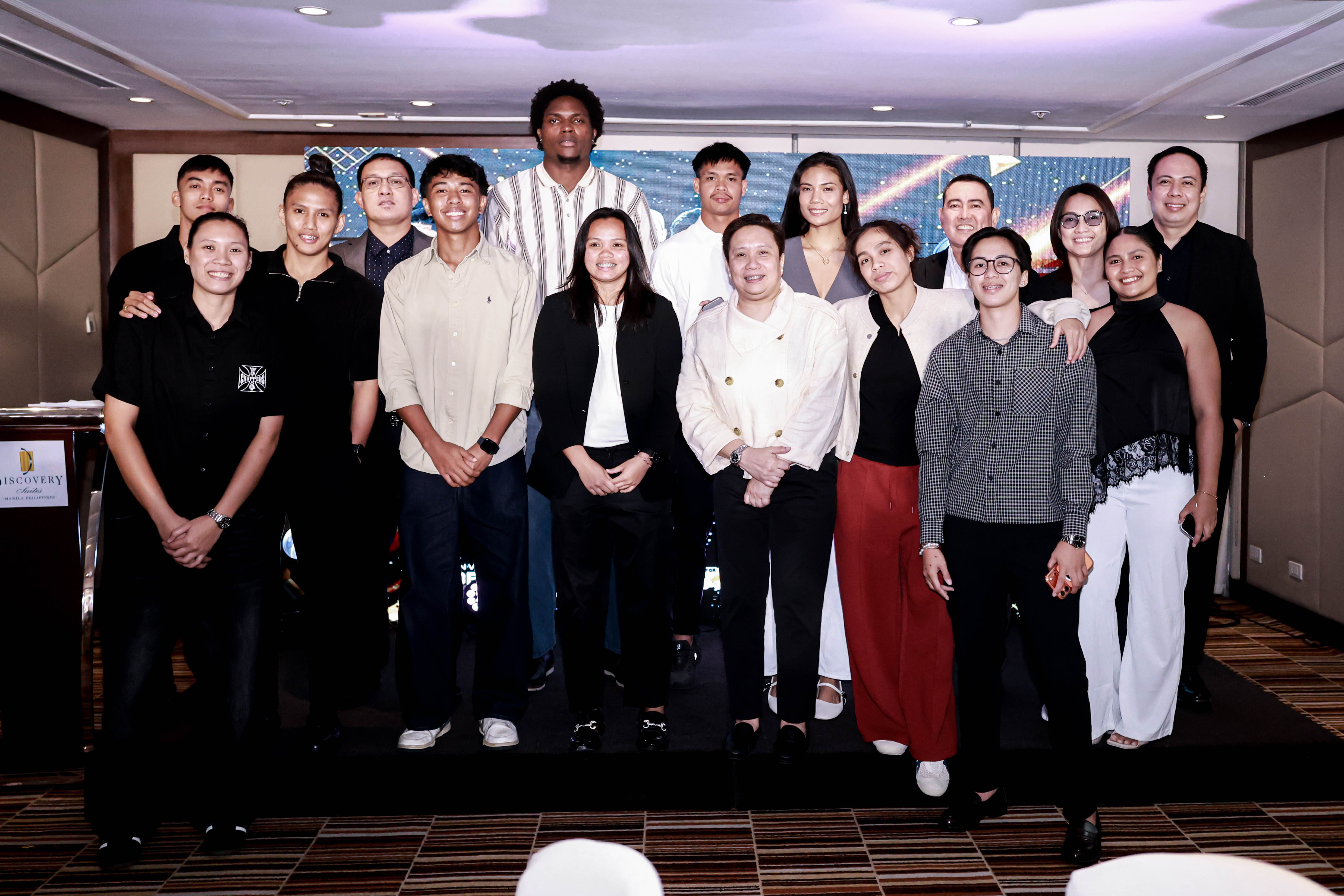 Mike Phillips, Kent Pastrana receive Collegiate Basketball Players of the Year awards