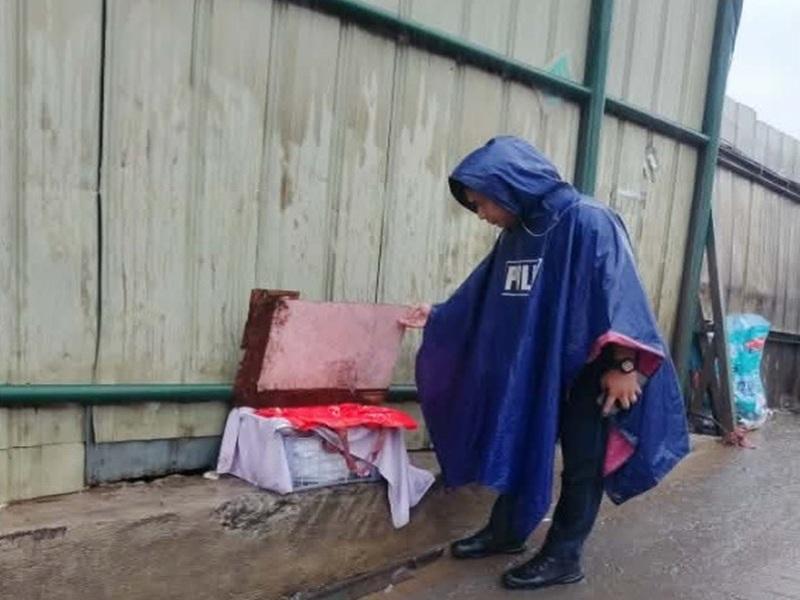 Patay na bagong silang na sanggol natagpuan sa isang basurahan sa Maynila