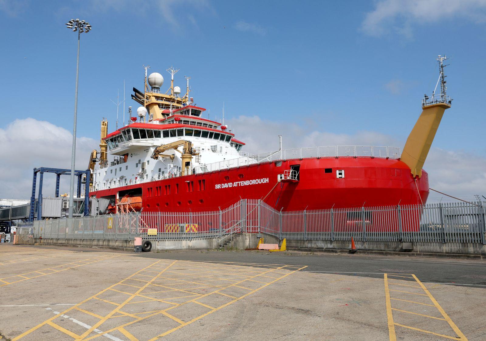 Scientists sail for Greenland to study glacier melt risk