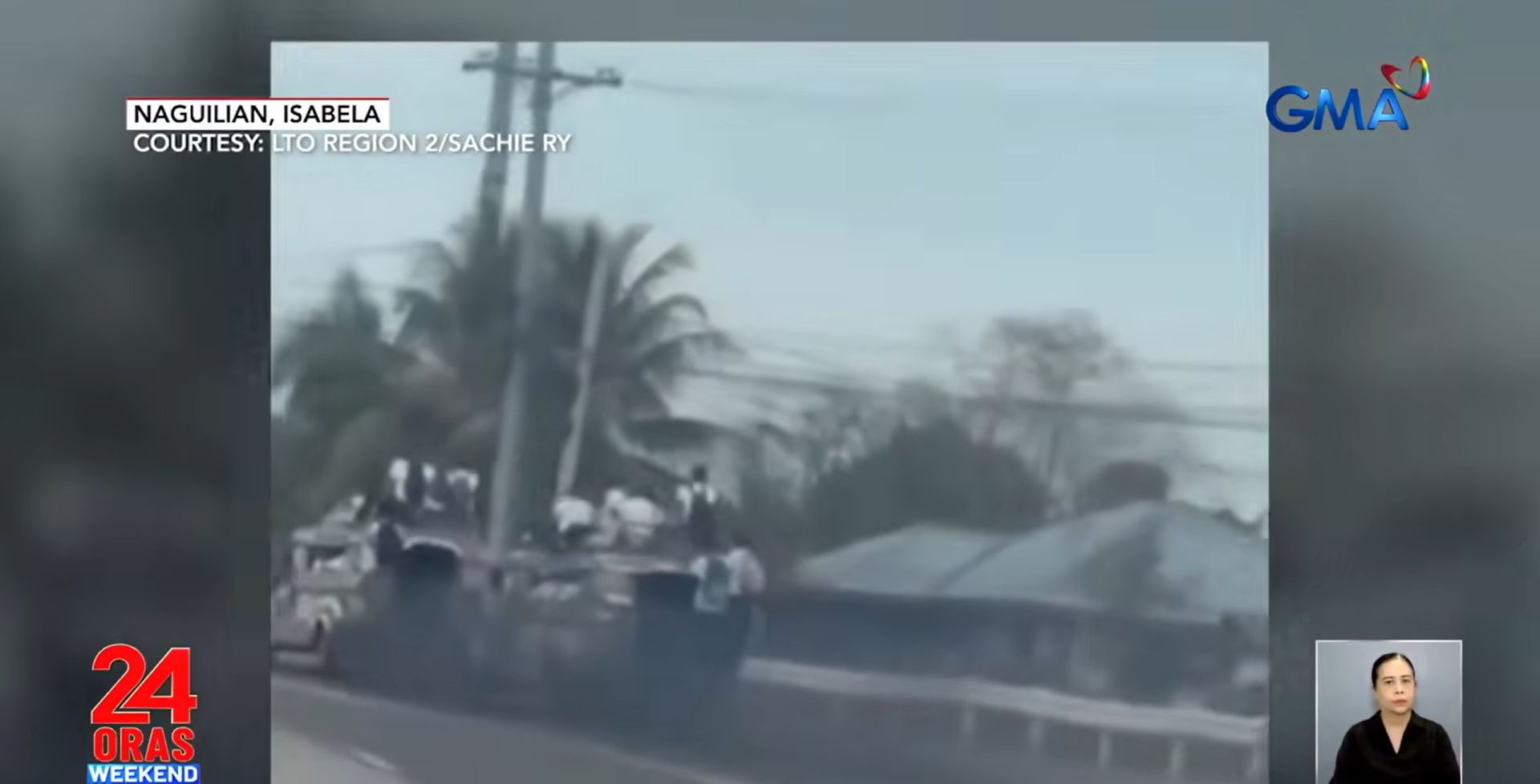 2 jeep na nagkarerehan habang may mga estudyante sa bubong, pinagpaliwanag ng LTO
