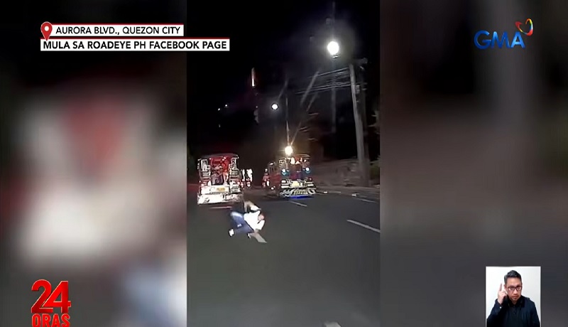 Pasahero, nahuli-cam na nalaglag mula sa jeepney na mabilis ang takbo at biglang nag-overtake