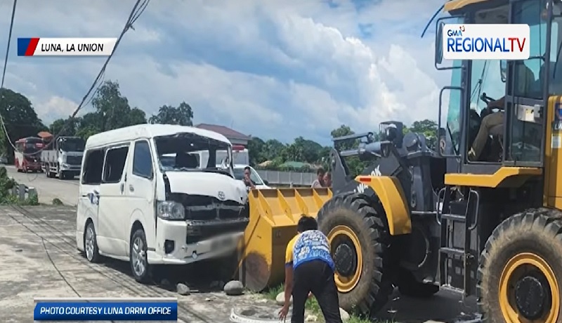 Senior citizen patay, 11 sugatan sa salpukan ng van at truck sa La Union