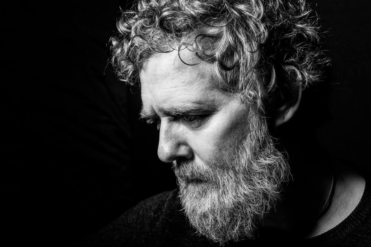 Glen Hansard dies in motorcycle crash