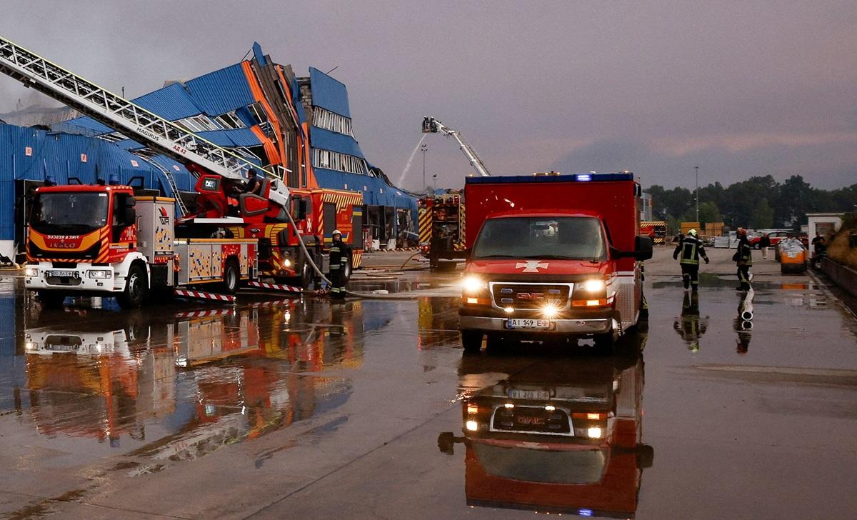 Russia kills 17 in heavy ballistic hit on Ukraine, destroys warehouses, logistics