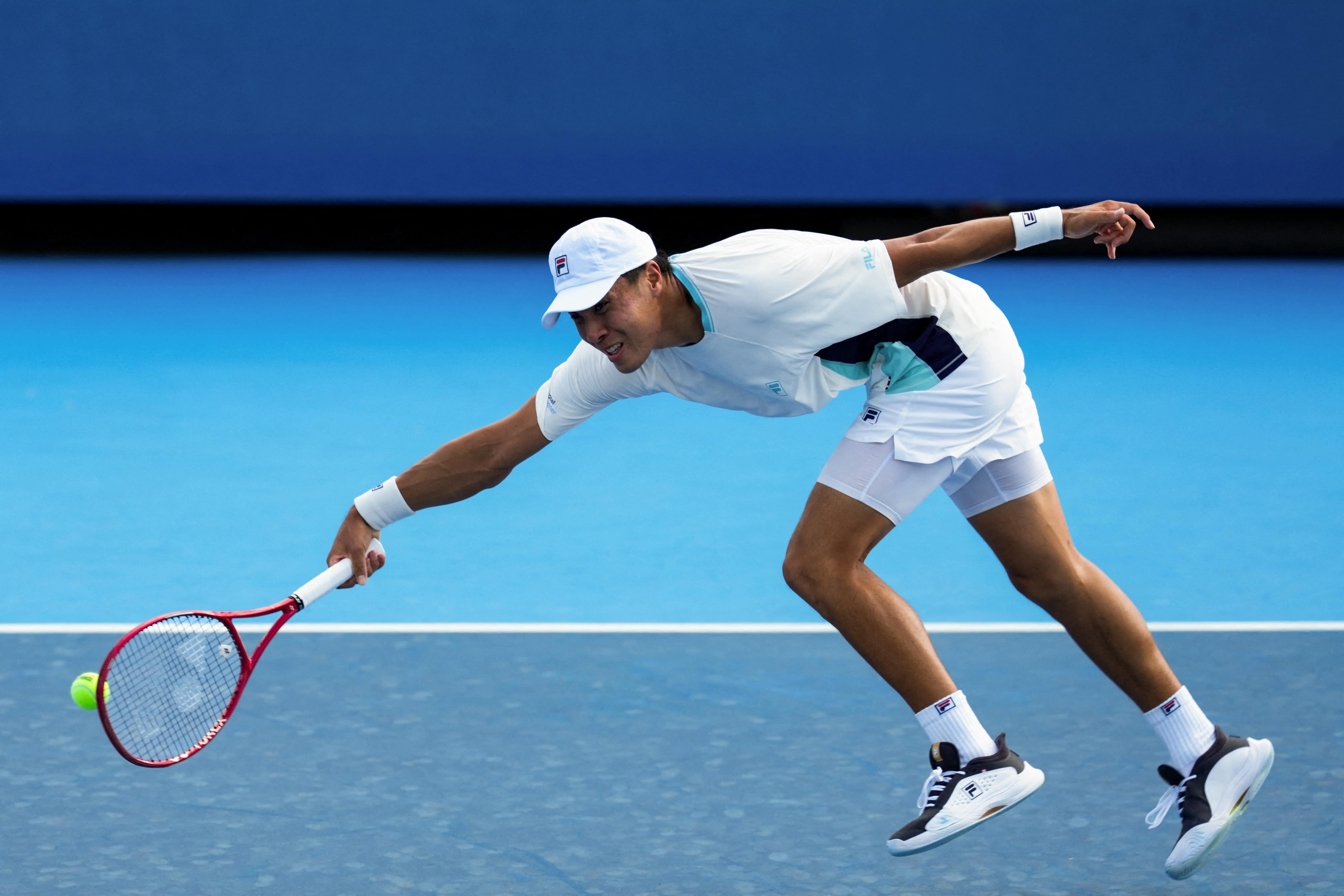 Red-hot Nakashima stuns Medvedev to reach Cincinnati fourth round