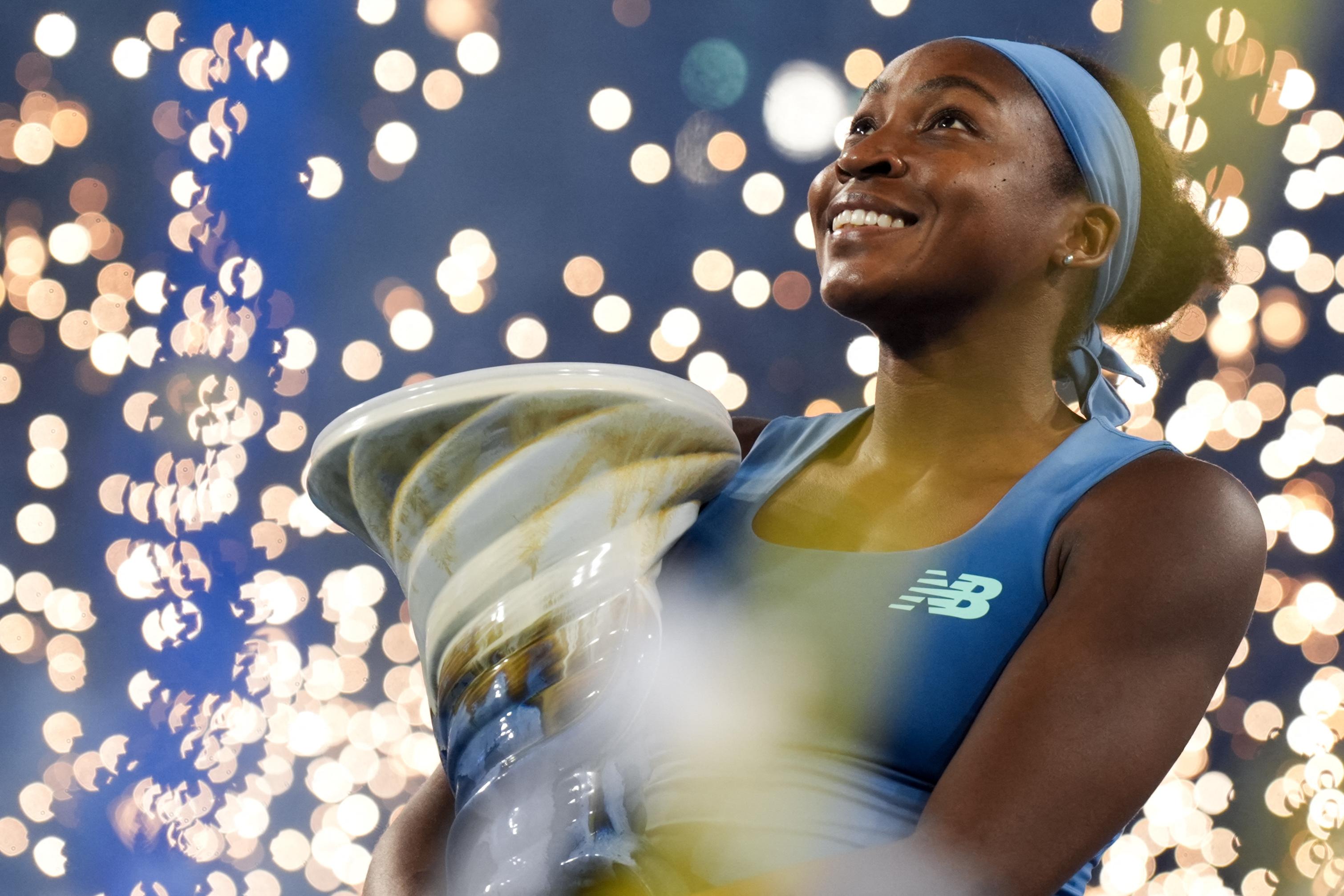 Coco Gauff overwhelms Jessica Pegula to win Cincinnati Open