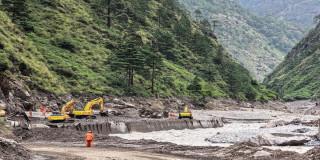 Hundreds killed, more than 1,000 missing in Nepal and China after Himalayan flood