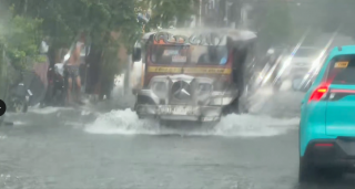 FLOOD ALERT: Flooded roads in Metro Manila on Monday morning