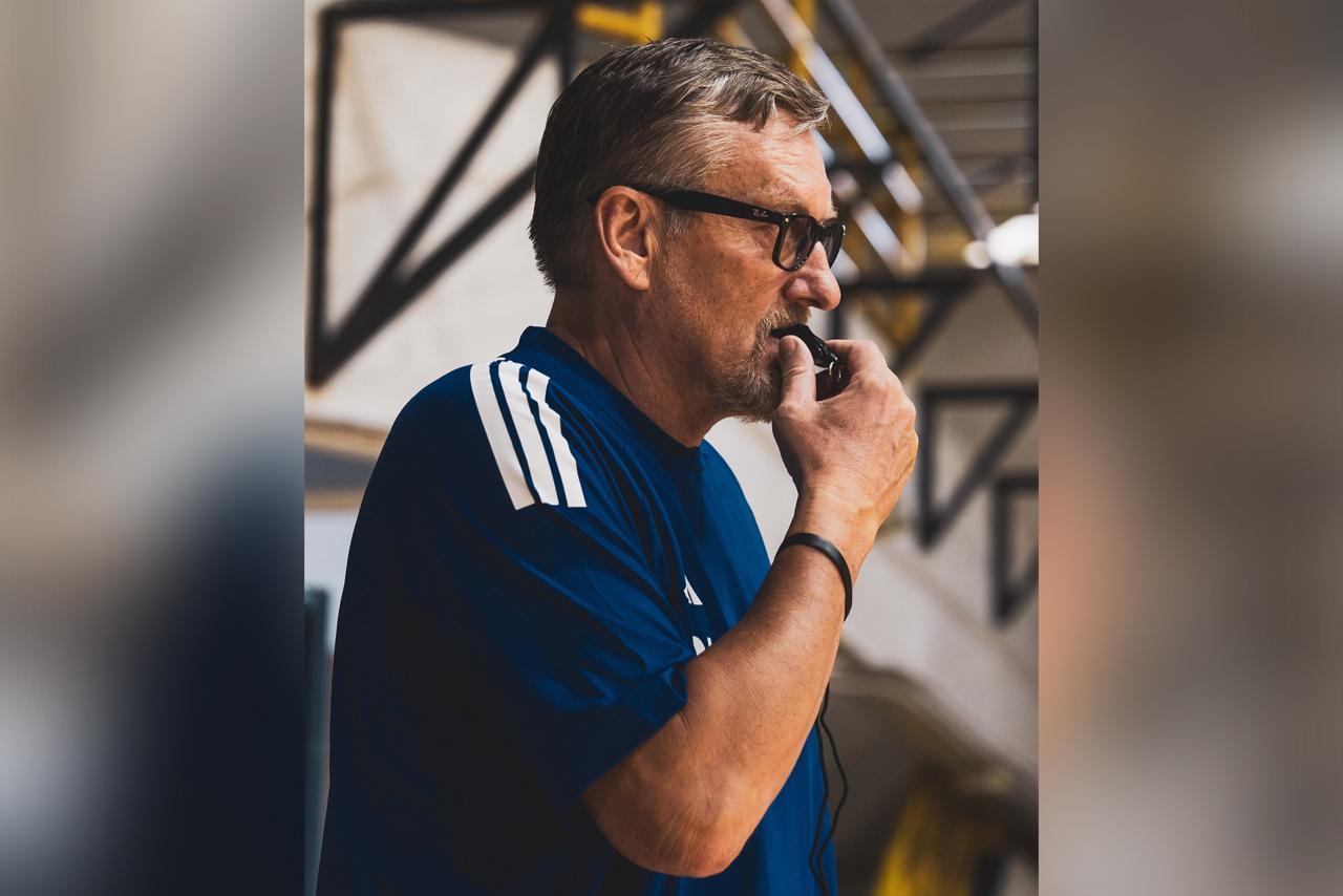 Gilas Pilipinas women coach BT Toews