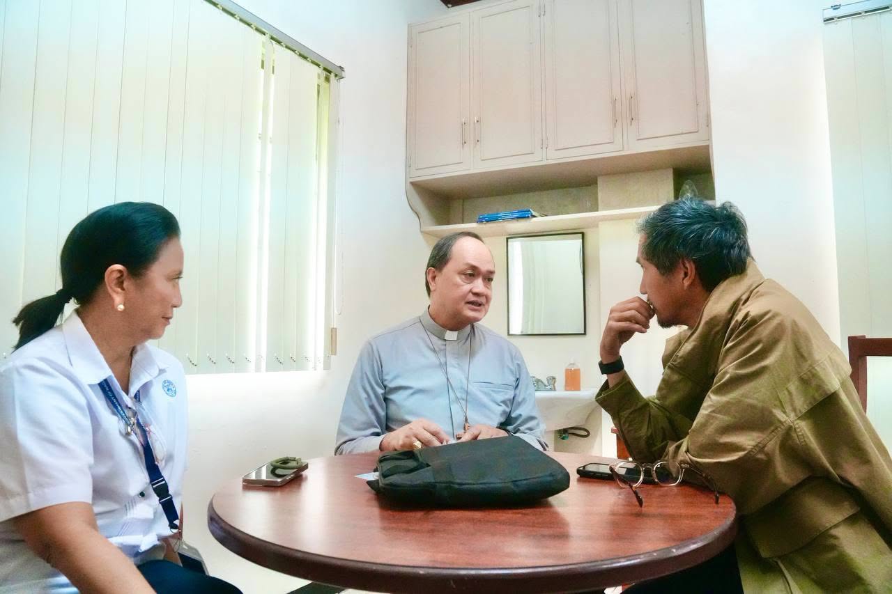 Leni Robredo, Vince Dizon meet Cardinal Ambo David in Naga City