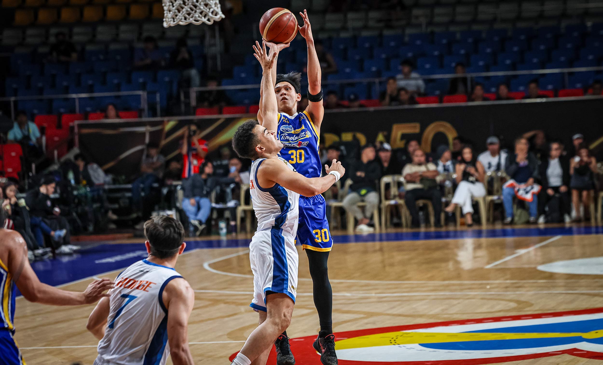 PBA: Magnolia erupts in fourth quarter to beat Meralco in rain-delayed game
