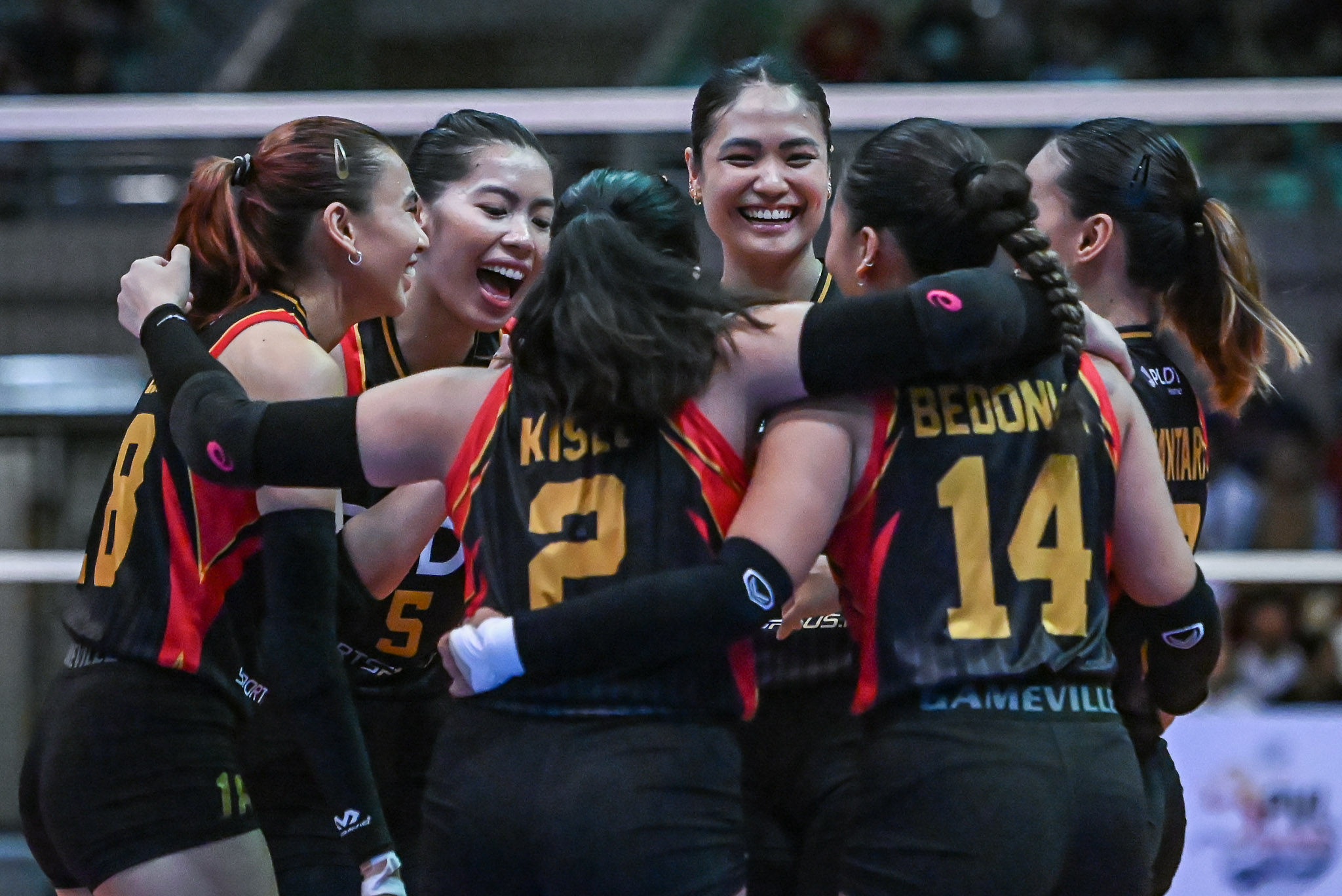 PLDT escapes Akari, remains spotless in PVL On Tour