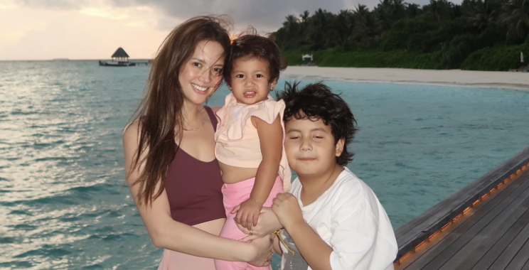 Ellen Adarna enjoys Maldives getaway with kids Elias, Liana