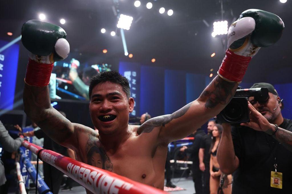 Mark Magsayo books clash with Andres Cortes on Garcia-Benn card 