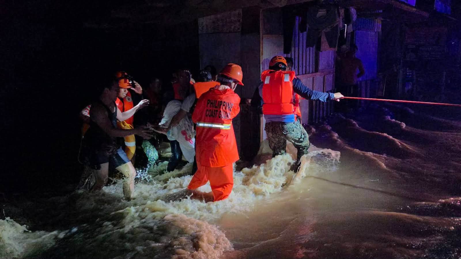 Residents evacuated from flood-prone areas in Romblon amid Habagat
