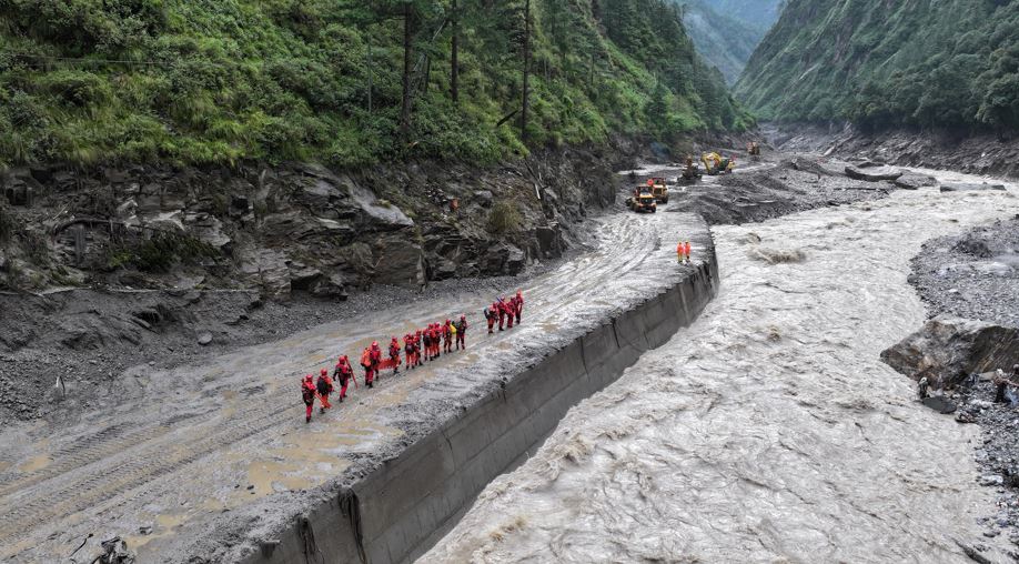 How engineers in a WhatsApp group are guiding Nepal's flood rescue efforts