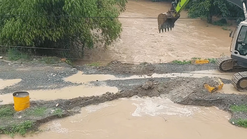 Floods, landslide disrupt travel in Nueva Ecija