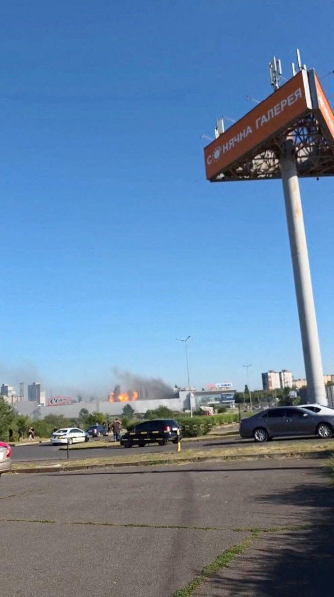 Shopping mall in Ukraine hit by Russian drones