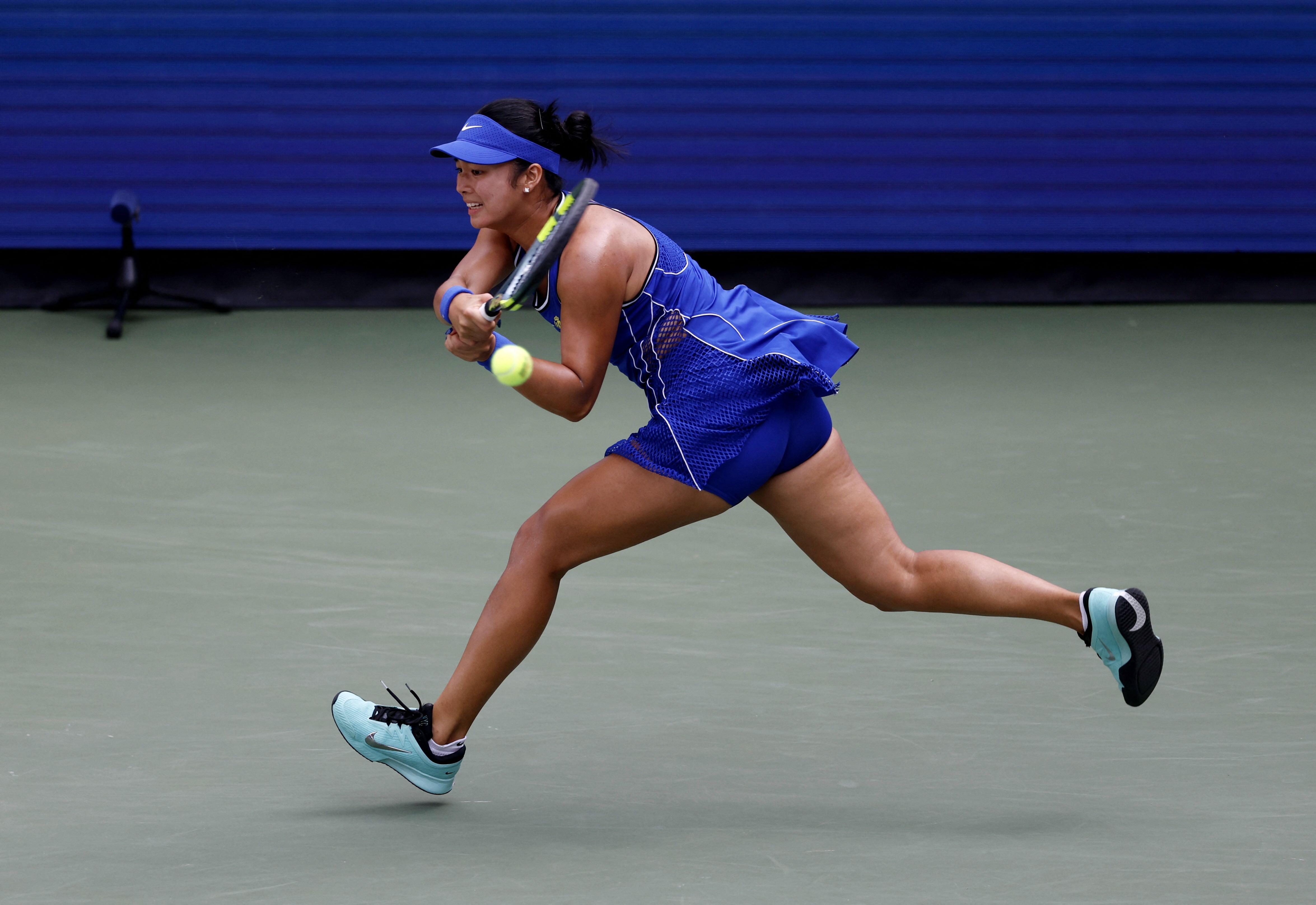 Alex Eala beats Oleksandra Oliynykova to reach US Open third round