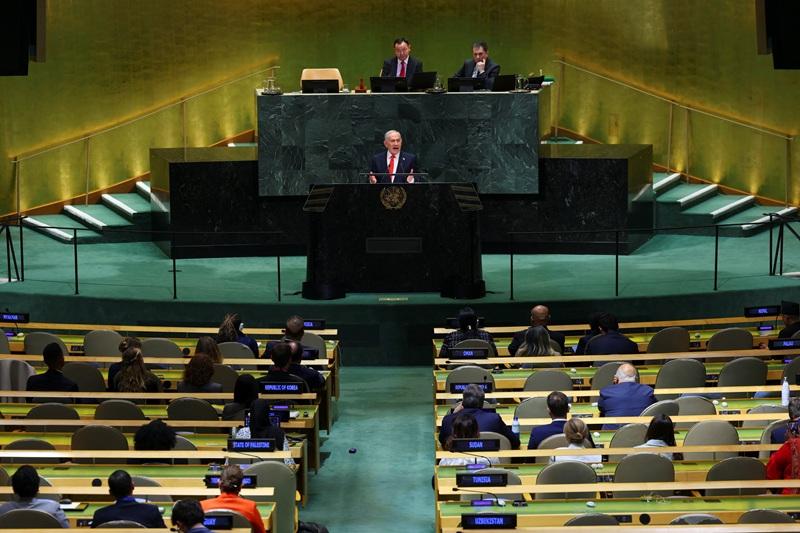 At UN, Netanyahu defends Israel as delegates storm out
