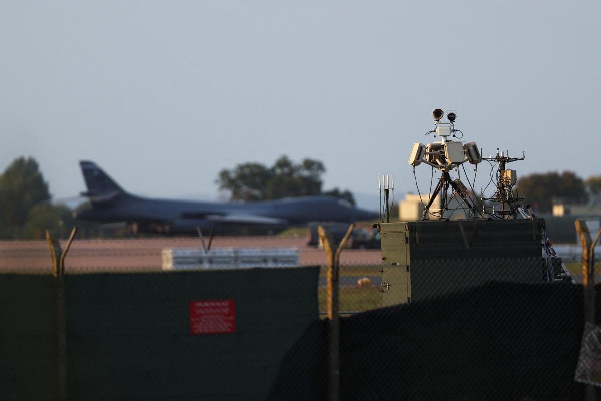 Men arrested in 'major incident' at UK air base used by US